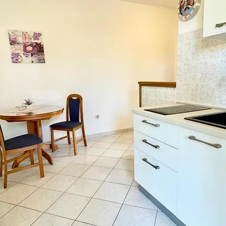 Christina Apartamento Pula