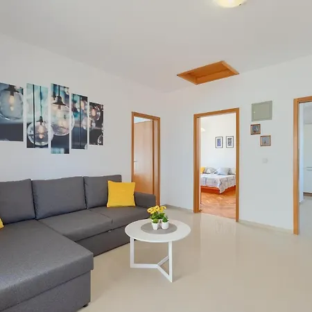 Christina Apartment Pula